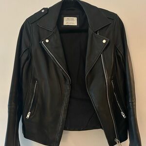 Zara genuine leather jacket size small